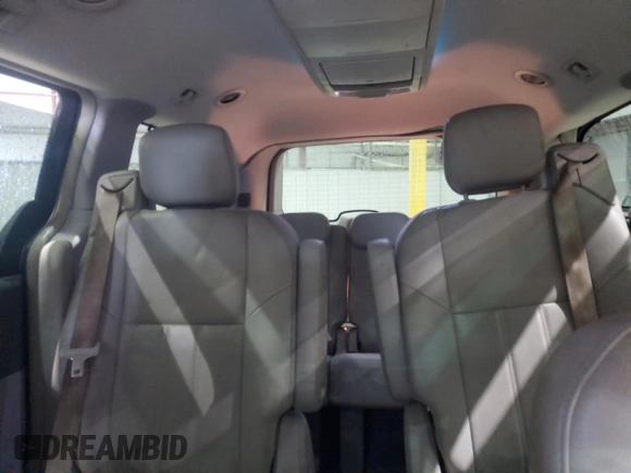 2008 Chrysler Town & Country Touring with VIN 2A8HR54P98R736846, listed as a Copart auction lot 58365425 with 132,641 mi miles and Non repairable. Bid and sale history available at DreamBid. Image 10.