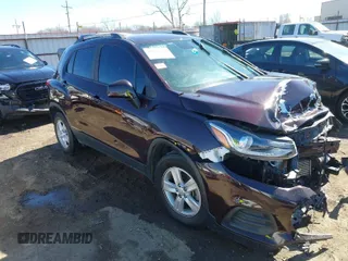 2021 Chevrolet Trax LT with VIN KL7CJPSM1MB360646, listed as a IAAI auction lot 41629430 with 84,854 mi miles. Bid and sale history available at carsss.com. Image 1.