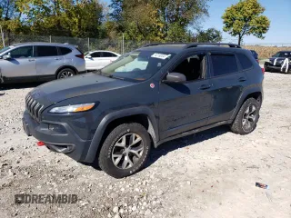2018 Jeep Cherokee Trailhawk with VIN 1C4PJMBB4JD603240, listed as a Copart auction lot 74218204 with 202,884 mi miles and Salvage Title. Bid and sale history available at carsss.com. Image 1.