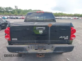 2007 Dodge 1500 Laramie с VIN 1D7HU18237S212835, выставлен на аукционе IAAI как лот 42559685 с пробегом 166 706 миль миль и . История ставок и продаж доступна на DreamBid. Изображение 16.