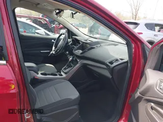 2014 Ford Escape SE with VIN 1FMCU0GX8EUA49818, listed as a IAAI auction lot 41903815 with 100,235 mi miles. Bid and sale history available at carsss.com. Image 5.