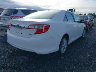 2013 Toyota Camry Hybrid LE with VIN 4T1BD1FK5DU072074, listed as a IAAI auction lot 41625291 with 1 mi miles. Bid and sale history available at carsss.com. Image 4.