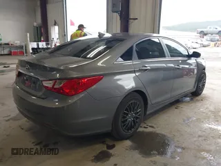 2013 Hyundai Sonata GLS with VIN 5NPEB4AC8DH596046, listed as a IAAI auction lot 41872932 with 125,899 mi miles and . Bid and sale history available at DreamBid. Image 4.