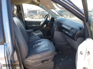 2006 Dodge Grand Caravan SXT with VIN 2D4GP44L46R743493, listed as a IAAI auction lot 41783575 with 285,735 mi miles. Bid and sale history available at carsss.com. Image 5.