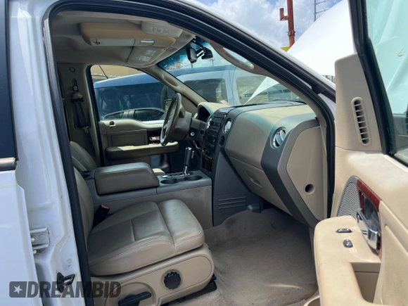 2006 Ford F-150 XLT with VIN 1FTPW12V16KD97016, listed as a Copart auction lot 61061765 with 159,482 mi miles and Clean title. Bid and sale history available at DreamBid. Image 5.