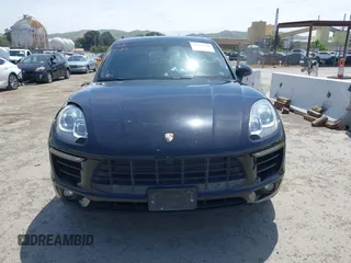2015 Porsche Macan S with VIN WP1AB2A53FLB68323, listed as a IAAI auction lot 42121576 with 102,031 mi miles. Bid and sale history available at carsss.com. Image 12.