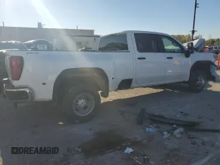 2024 GMC Sierra 3500HD Pro z VIN 1GT49SEY4RF208829, wystawiony jako Copart lot #76388664 z przebiegiem 26 672 mil mil oraz Szkoda całkowita • Salvage title. Historia ofert i sprzedaży dostępna na DreamBid. Obrazek 3.