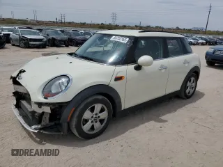 2017 MINI Hardtop 4 Door Cooper z VIN WMWXU1C53H2E17547, wystawiony jako Copart lot #56752355 z przebiegiem 51 663 mil mil oraz Szkoda całkowita • Salvage title. Historia ofert i sprzedaży dostępna na DreamBid. Obrazek 1.