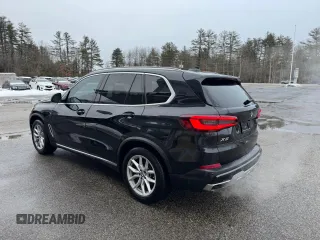 2021 BMW X5 sDrive40i with VIN 5UXCR4C04M9G59370, listed as a Copart auction lot 46171165 with 132,083 mi miles and Clean Title. Bid and sale history available at carsss.com. Image 3.