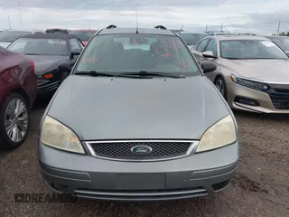 2005 Ford Focus SE with VIN 1FAHP36N65W304897, listed as a IAAI auction lot 40495173 with Not Provided miles and . Bid and sale history available at carsss.com. Image 12.