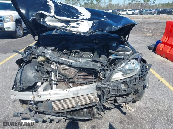 2012 Mercedes-Benz C-Class C 250 with VIN WDDGJ4HB5CF886767, listed as a IAAI auction lot 41753977 with 129,054 mi miles. Bid and sale history available at carsss.com. Image 6.