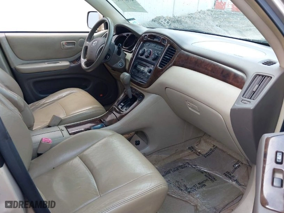 2006 Toyota Highlander w/3rd Row with VIN JTEDP21A960104281, listed as a IAAI auction lot 41809727 with 286,038 mi miles. Bid and sale history available at carsss.com. Image 5.