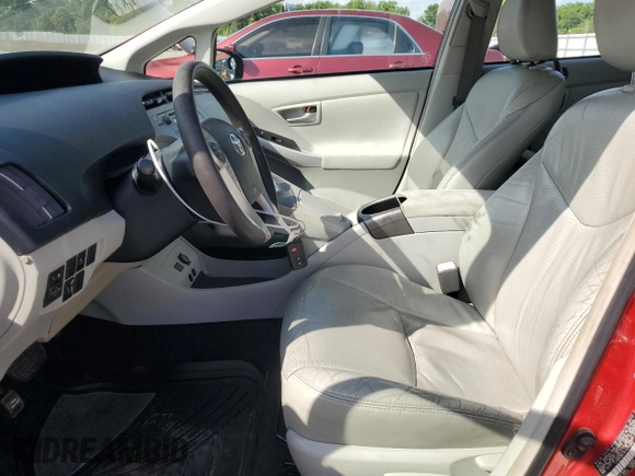 2013 Toyota Prius One z VIN JTDKN3DU9D5672849, wystawiony jako Copart lot #51451545 z przebiegiem 108 615 mil mil oraz Czysty tytuł • Clean title. Historia ofert i sprzedaży dostępna na DreamBid. Obrazek 7.