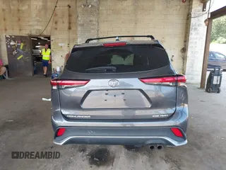 2021 Toyota Highlander XSE with VIN 5TDLZRBH6MS082409, listed as a IAAI auction lot 40172495 with 29,328 mi miles and . Bid and sale history available at DreamBid. Image 17.