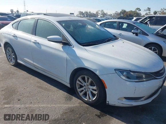 2015 Chrysler 200 Limited z VIN 1C3CCCAB9FN621503, wystawiony jako IAAI lot #42238642 z przebiegiem 128 397 mil mil oraz . Historia ofert i sprzedaży dostępna na DreamBid. Obrazek 1.