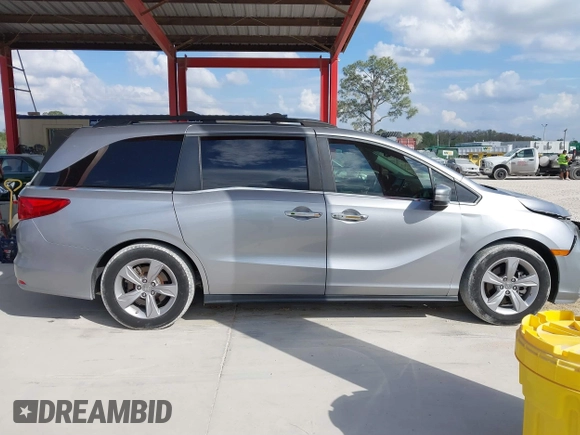 2020 Honda Odyssey EX-L with VIN 5FNRL6H72LB055672, listed as a IAAI auction lot 41586663 with 47,037 mi miles and . Bid and sale history available at carsss.com. Image 13.