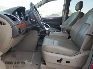 2015 Chrysler Town & Country Touring with VIN 2C4RC1BG2FR562625, listed as a Copart auction lot 49127615 with 100,997 mi miles and Salvage Title. Bid and sale history available at carsss.com. Image 7.