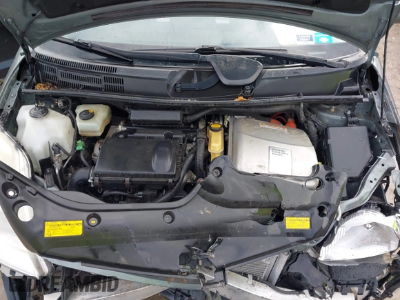 2004 Toyota Prius with VIN JTDKB20U040025391, listed as a IAAI auction lot 41913922 with 115,860 mi miles. Bid and sale history available at carsss.com. Image 10.