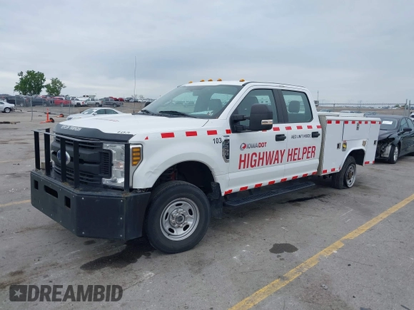 2019 Ford F-250 XL with VIN 1FT7W2B63KED86395, listed as a IAAI auction lot 42357685 with 427,328 mi miles and . Bid and sale history available at DreamBid. Image 19.