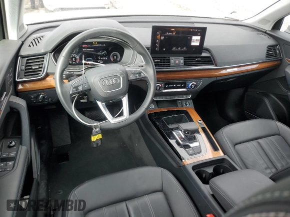2023 Audi Q5 S line Premium Plus z VIN WA1EAAFY4P2160526, wystawiony jako Copart lot #46300265 z przebiegiem 8354 mil mil oraz Szkody całkowita. Historia ofert i sprzedaży dostępna na DreamBid. Obrazek 8.
