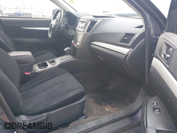 2013 Subaru Outback Premium z VIN 4S4BRCGC0D3300377, wystawiony jako IAAI lot #42469361 z przebiegiem 156 300 mil mil oraz . Historia ofert i sprzedaży dostępna na DreamBid. Obrazek 5.