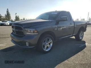 2018 Ram 1500 Express z VIN 3C6JR6AT0JG173365, wystawiony jako Copart lot #82869854 z przebiegiem 77 897 mil mil oraz Szkoda całkowita • Salvage title. Historia ofert i sprzedaży dostępna na DreamBid. Obrazek 1.