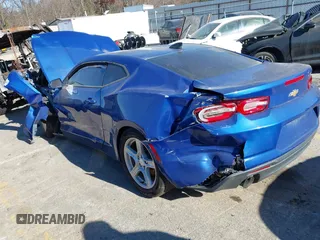 2021 Chevrolet Camaro 1LS z VIN 1G1FB1RX3M0128032, wystawiony jako IAAI lot #41050713 z przebiegiem 58 255 mil mil oraz . Historia ofert i sprzedaży dostępna na DreamBid. Obrazek 3.
