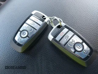2020 Ford Expedition XLT с VIN 1FMJU1JT1LEA05461, выставлен на аукционе IAAI как лот 42075843 с пробегом 58 734 миль миль и . История ставок и продаж доступна на DreamBid. Изображение 11.