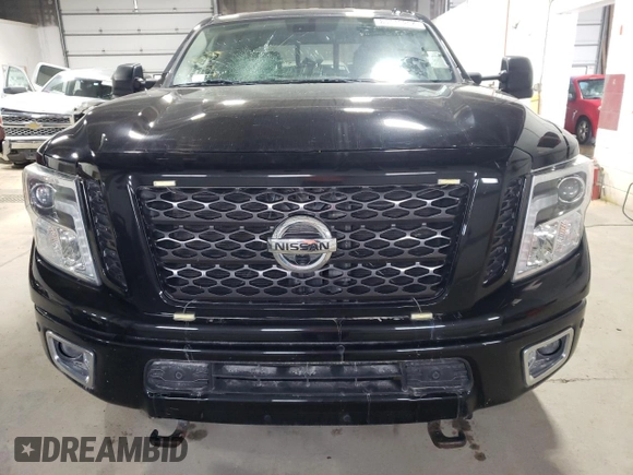 2017 Nissan Titan XD SV with VIN 1N6BA1F42HN519598, listed as a Copart auction lot 81415254 with 176,020 mi miles and Clean Title. Bid and sale history available at carsss.com. Image 5.
