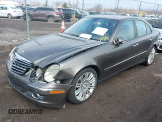 2008 Mercedes-Benz E 350 Luxury z VIN WDBUF56X88B227792, wystawiony jako IAAI lot #41652254 z przebiegiem 117 976 mil mil oraz . Historia ofert i sprzedaży dostępna na DreamBid. Obrazek 17.
