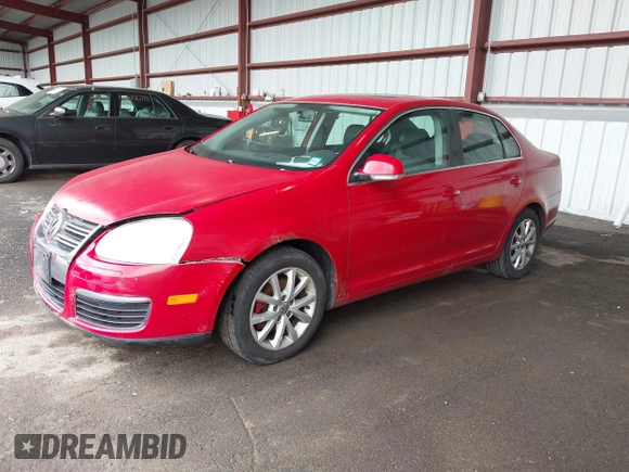 2010 Volkswagen Jetta SE z VIN 3VWRZ7AJ9AM035046, wystawiony jako IAAI lot #42448683 z przebiegiem 134 607 mil mil oraz . Historia ofert i sprzedaży dostępna na DreamBid. Obrazek 2.