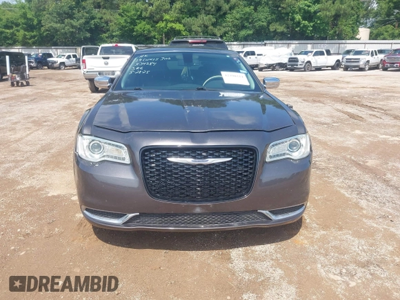2019 Chrysler 300 Limited z VIN 2C3CCAEG8KH534284, wystawiony jako IAAI lot #42390324 z przebiegiem 99 544 mil mil oraz . Historia ofert i sprzedaży dostępna na DreamBid. Obrazek 12.