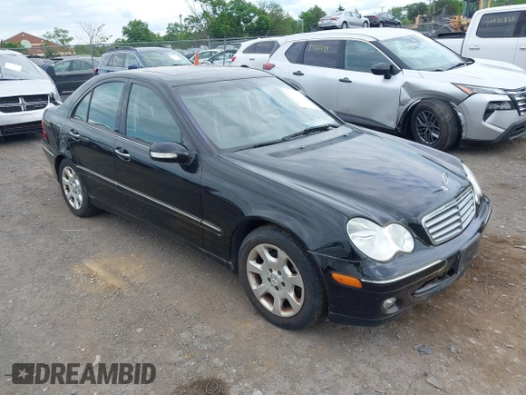 2005 Mercedes-Benz C 320 z VIN WDBRF84J65F655385, wystawiony jako IAAI lot #42215928 z przebiegiem 212 832 mil mil oraz . Historia ofert i sprzedaży dostępna na DreamBid. Obrazek 1.