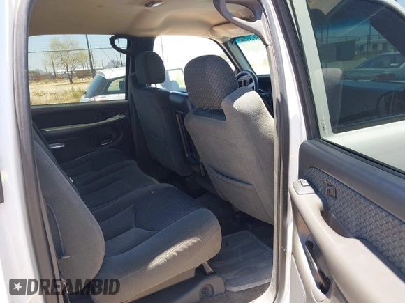 2003 Chevrolet Avalanche with VIN 3GNEC13T63G280667, listed as a IAAI auction lot 42448639 with 243,514 mi miles and . Bid and sale history available at DreamBid. Image 8.