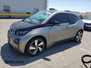 2017 BMW i3 with VIN WBY1Z8C37HV895076, listed as a Copart auction lot 60131235 with 104,753 mi miles and Salvage title. Bid and sale history available at DreamBid. Image 1.