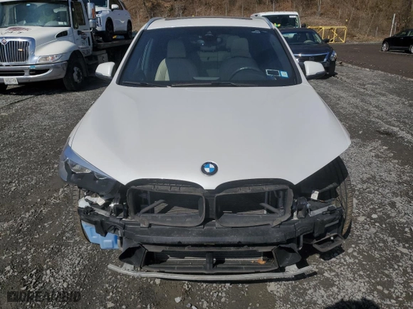 2020 BMW X1 xDrive28i with VIN WBXJG9C00L5P60455, listed as a Copart auction lot 52353875 with 77,709 mi miles and Salvage Title. Bid and sale history available at carsss.com. Image 5.