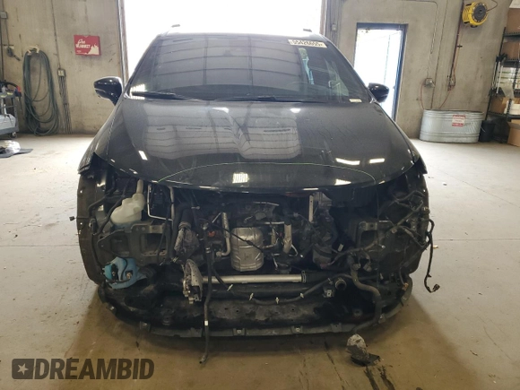 2021 Chrysler Pacifica Hybrid Limited with VIN 2C4RC1S73MR572870, listed as a Copart auction lot 55426655 with 92,436 mi miles and Salvage title. Bid and sale history available at DreamBid. Image 5.