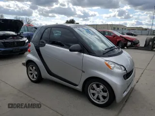 2012 Smart fortwo Pure z VIN WMEEJ3BA2CK549445, wystawiony jako Copart lot #48352495 z przebiegiem 53 406 mil mil oraz Tytuł czysty. Historia ofert i sprzedaży dostępna na DreamBid. Obrazek 4.
