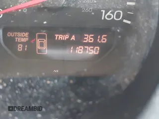 2001 Acura CL z VIN 19UYA42551A017082, wystawiony jako IAAI lot #42501762 z przebiegiem 118 750 mil mil oraz . Historia ofert i sprzedaży dostępna na DreamBid. Obrazek 7.