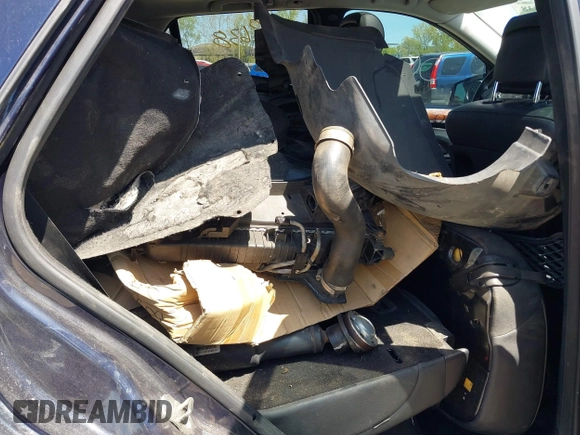 2011 Mercedes-Benz M 350 with VIN 4JGBB2FB7BA625446, listed as a IAAI auction lot 42238638 with Not Provided miles and . Bid and sale history available at DreamBid. Image 8.