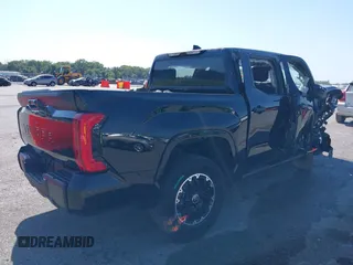 2022 Toyota Tundra 2WD SR with VIN 5TFKB5AB4NX016619, listed as a IAAI auction lot 40500811 with 1 mi miles. Bid and sale history available at carsss.com. Image 4.