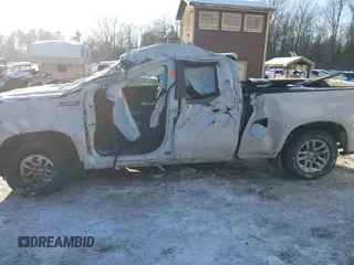2019 Chevrolet Silverado 1500 RST with VIN 1GCRYEEDXKZ273955, listed as a IAAI auction lot 41211019 with Not Provided miles and . Bid and sale history available at DreamBid. Image 15.