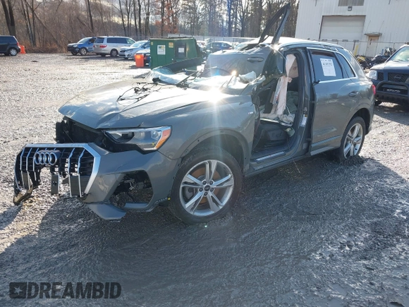 2022 Audi Q3 S line Premium z VIN WA1DECF30N1005992, wystawiony jako IAAI lot #41101352 z przebiegiem 37 399 mil mil oraz . Historia ofert i sprzedaży dostępna na DreamBid. Obrazek 16.