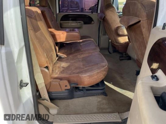 2005 Ford F-250 XL with VIN 1FTSW20P65EA81905, listed as a Copart auction lot 85047324 with 361,841 mi miles and Clean Title. Bid and sale history available at DreamBid. Image 6.