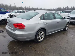 2012 Volkswagen Passat SE w/Sunroof with VIN 1VWBP7A35CC081714, listed as a IAAI auction lot 41864409 with 152,603 mi miles. Bid and sale history available at carsss.com. Image 4.