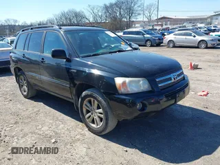 2006 Toyota Highlander Hybrid with VIN JTEEW21A660011869, listed as a IAAI auction lot 41748654 with 240,502 mi miles. Bid and sale history available at carsss.com. Image 1.