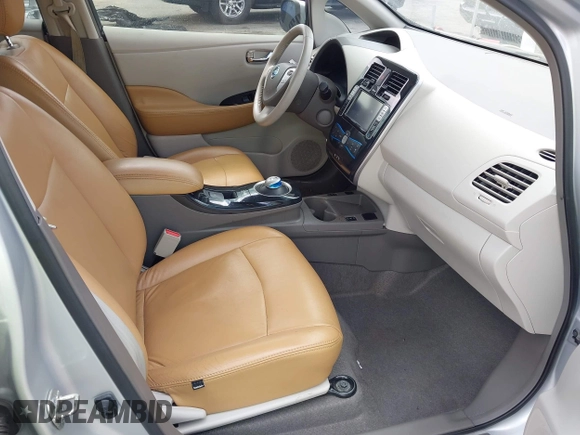 2012 Nissan LEAF SL with VIN JN1AZ0CP0CT018121, listed as a IAAI auction lot 42156923 with 116,605 mi miles. Bid and sale history available at carsss.com. Image 5.