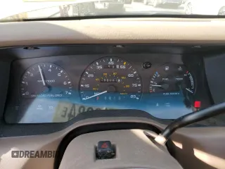 1993 Mercury Sable z VIN 1MELM5849PA655685, wystawiony jako Copart lot #85732984 z przebiegiem 98 081 mil mil oraz Tytuł czysty. Historia ofert i sprzedaży dostępna na DreamBid. Obrazek 9.