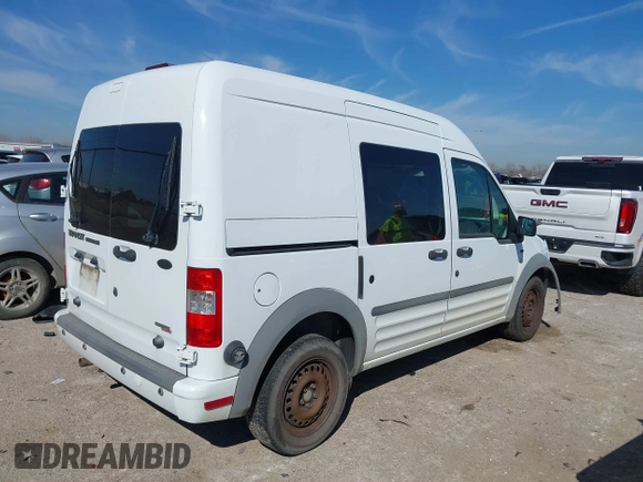 2013 Ford Transit Connect XLT z VIN NM0LS6BN7DT150756, wystawiony jako IAAI lot #41650739 z przebiegiem 272 115 mil mil oraz . Historia ofert i sprzedaży dostępna na DreamBid. Obrazek 4.