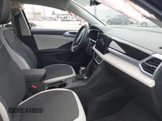 2025 Volkswagen Taos z VIN 3VVSC7B22SM011056, wystawiony jako IAAI lot #41889662 z przebiegiem 75 mil mil oraz . Historia ofert i sprzedaży dostępna na DreamBid. Obrazek 5.
